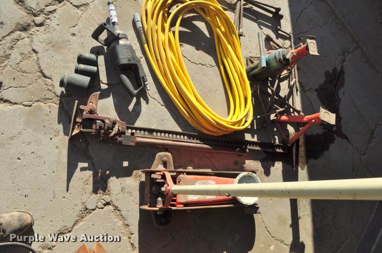 image for item L5044 Shop equipment