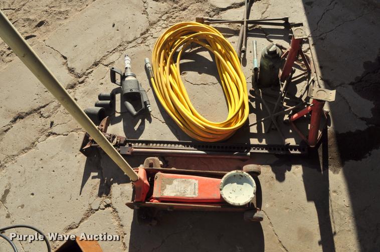 image for item L5044 Shop equipment