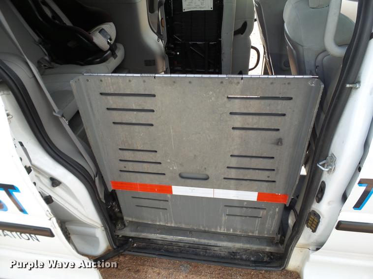 image for item L6608 2008 Chevrolet Uplander van