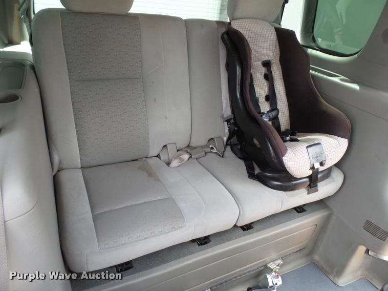 image for item L6608 2008 Chevrolet Uplander van