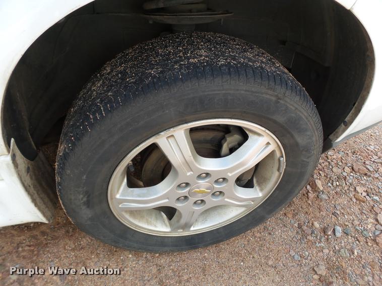 image for item L6608 2008 Chevrolet Uplander van