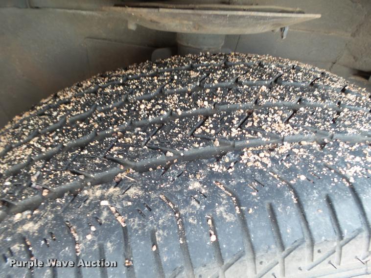 image for item L6608 2008 Chevrolet Uplander van