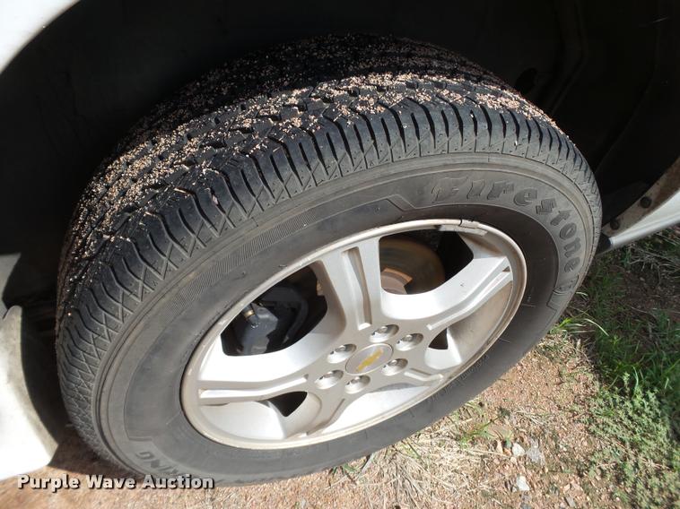 image for item L6608 2008 Chevrolet Uplander van