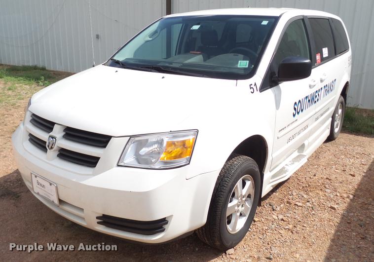 image for item L6609 2010 Dodge Grand Caravan van