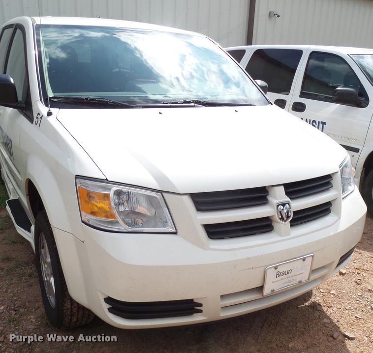image for item L6609 2010 Dodge Grand Caravan van