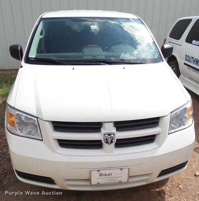 image for item L6609 2010 Dodge Grand Caravan van
