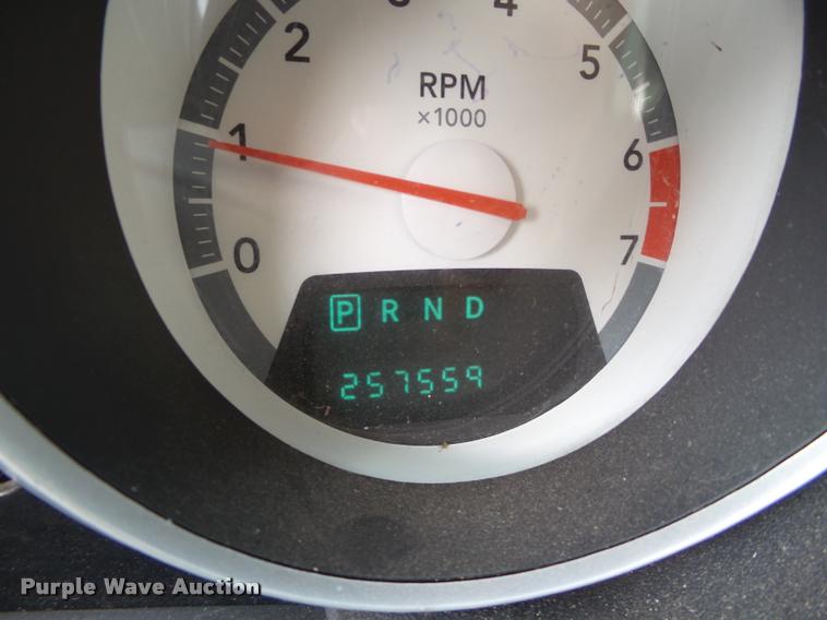 image for item L6609 2010 Dodge Grand Caravan van