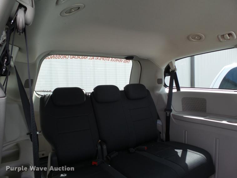 image for item L6609 2010 Dodge Grand Caravan van