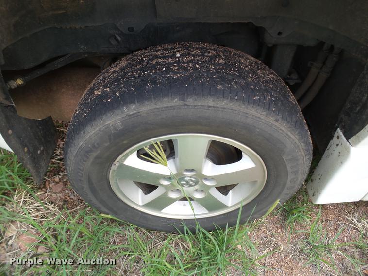 image for item L6609 2010 Dodge Grand Caravan van