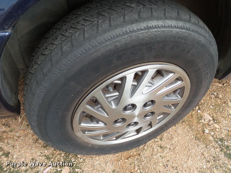 image for item L6610 1994 Dodge Grand Caravan van