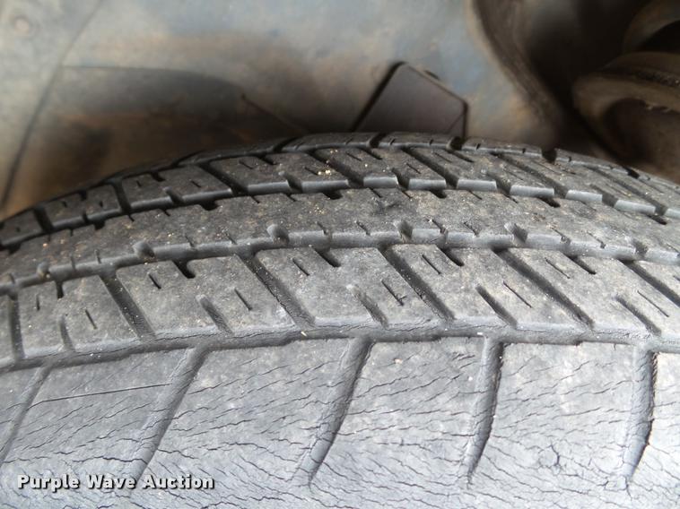 image for item L6610 1994 Dodge Grand Caravan van