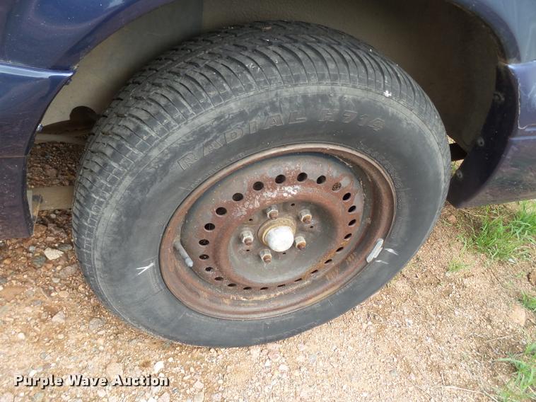 image for item L6610 1994 Dodge Grand Caravan van