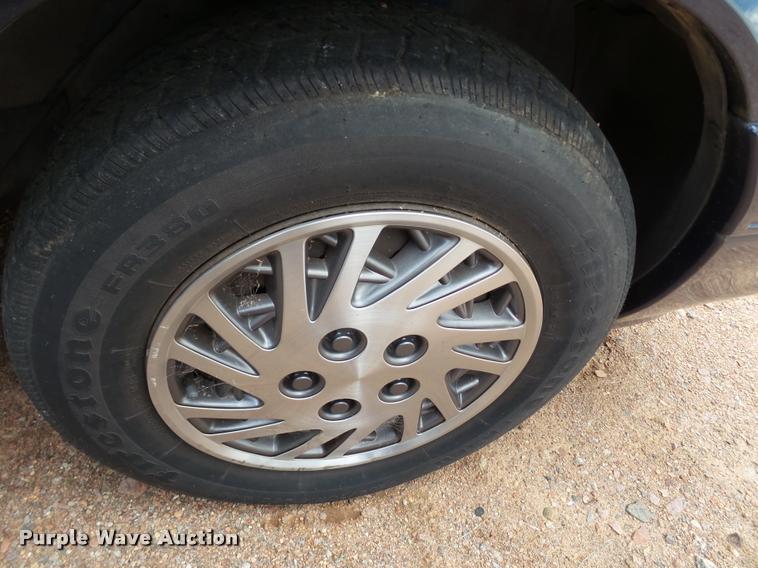 image for item L6610 1994 Dodge Grand Caravan van