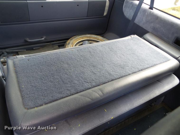 image for item L6610 1994 Dodge Grand Caravan van