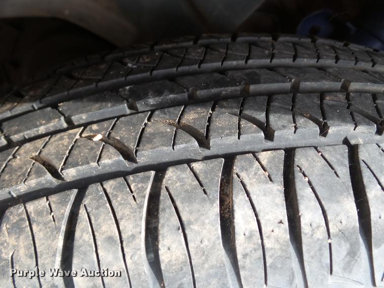 image for item L6611 2001 Dodge Grand Caravan van