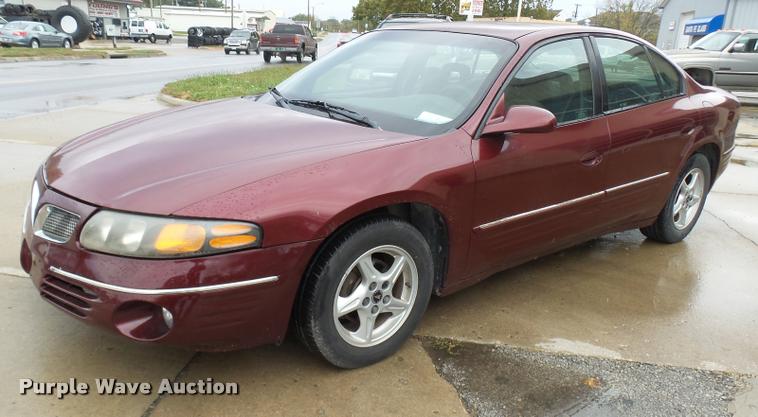 image for item L7129 2000 Pontiac Bonneville