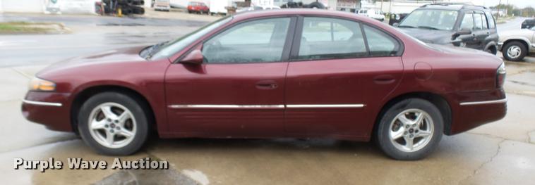 image for item L7129 2000 Pontiac Bonneville