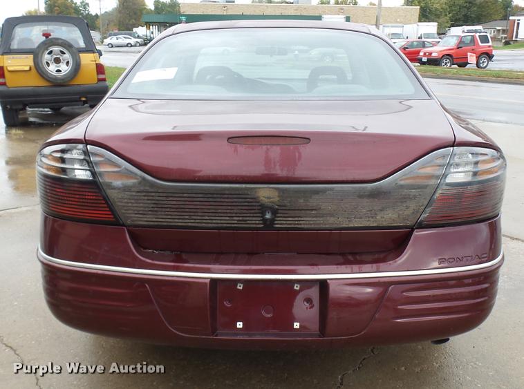 image for item L7129 2000 Pontiac Bonneville