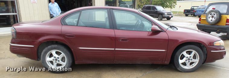 image for item L7129 2000 Pontiac Bonneville