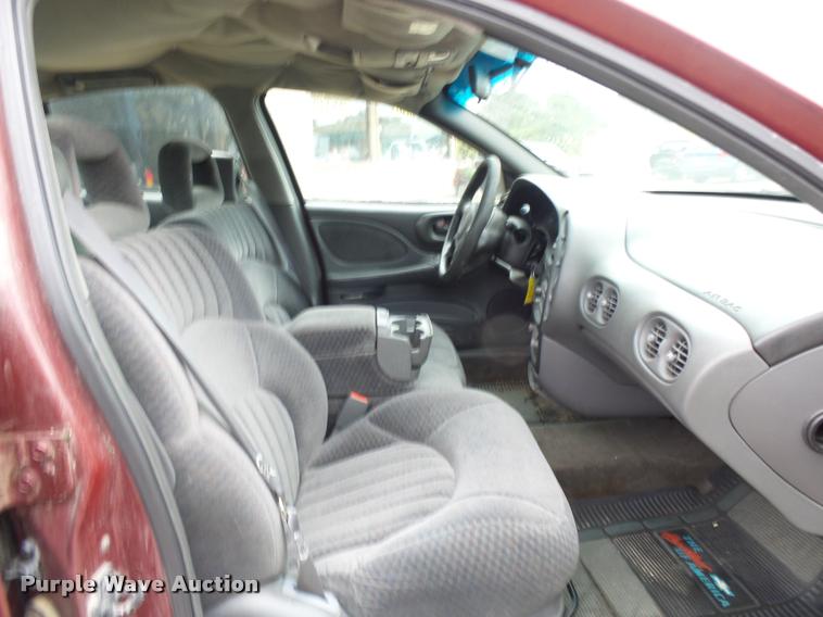 image for item L7129 2000 Pontiac Bonneville