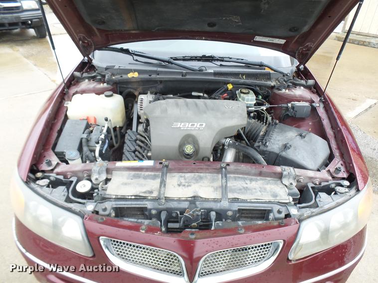 image for item L7129 2000 Pontiac Bonneville