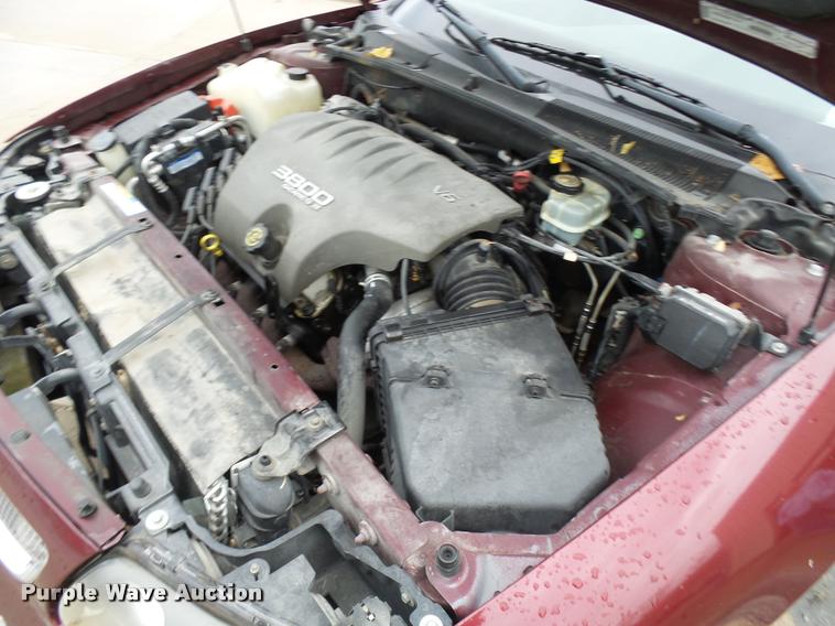 image for item L7129 2000 Pontiac Bonneville