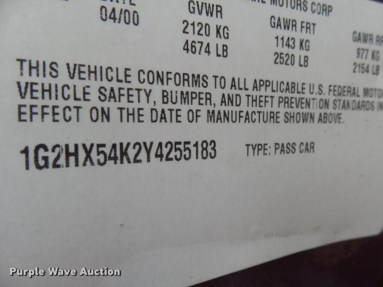 image for item L7129 2000 Pontiac Bonneville