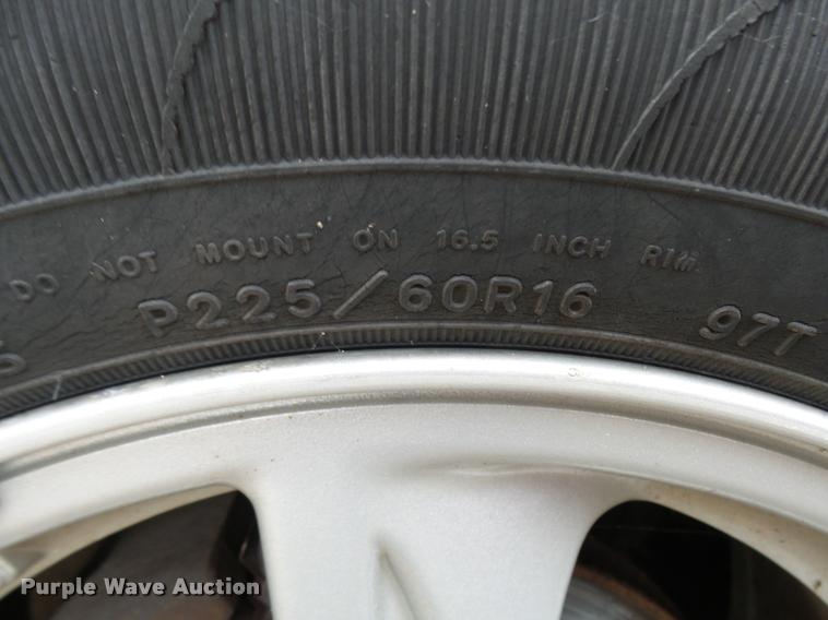 image for item L7129 2000 Pontiac Bonneville