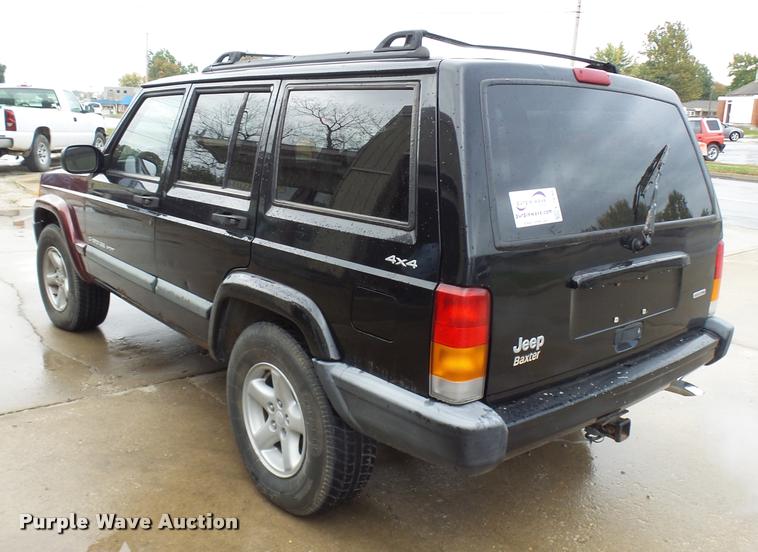 image for item L7130 2000 Jeep Cherokee Sport SUV