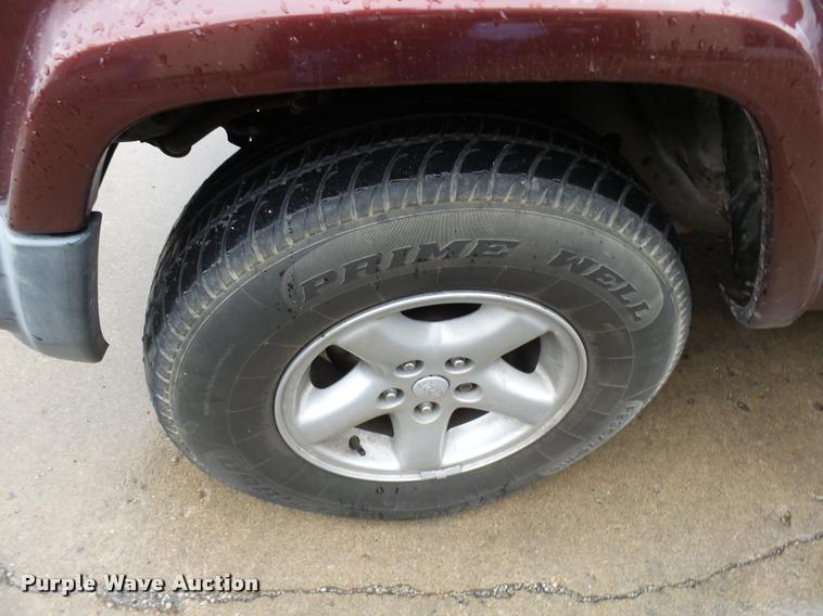 image for item L7130 2000 Jeep Cherokee Sport SUV