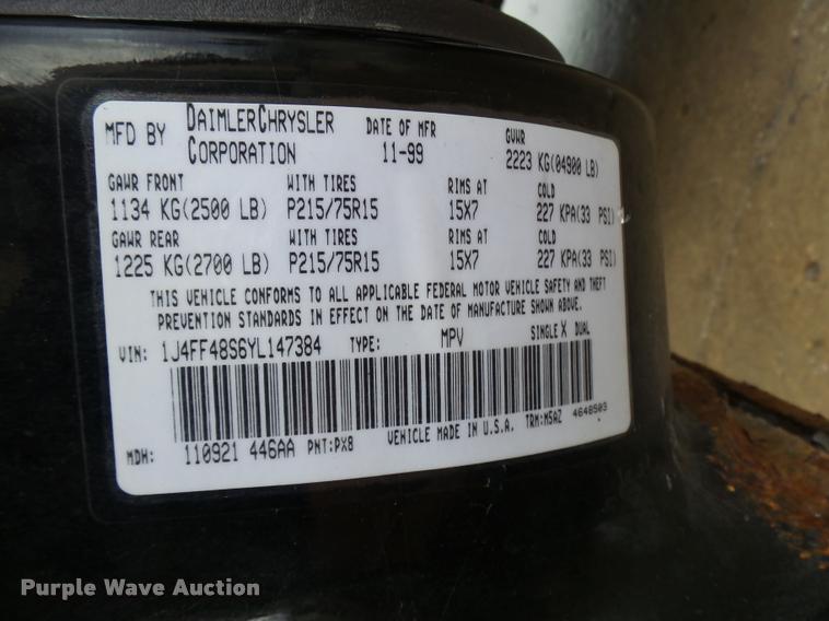 image for item L7130 2000 Jeep Cherokee Sport SUV