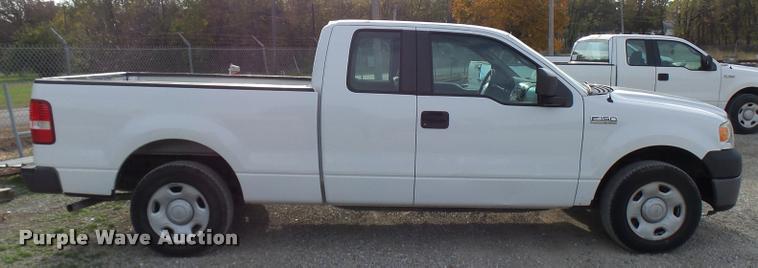 image for item L7135 2007 Ford F150 XL SuperCab pickup truck