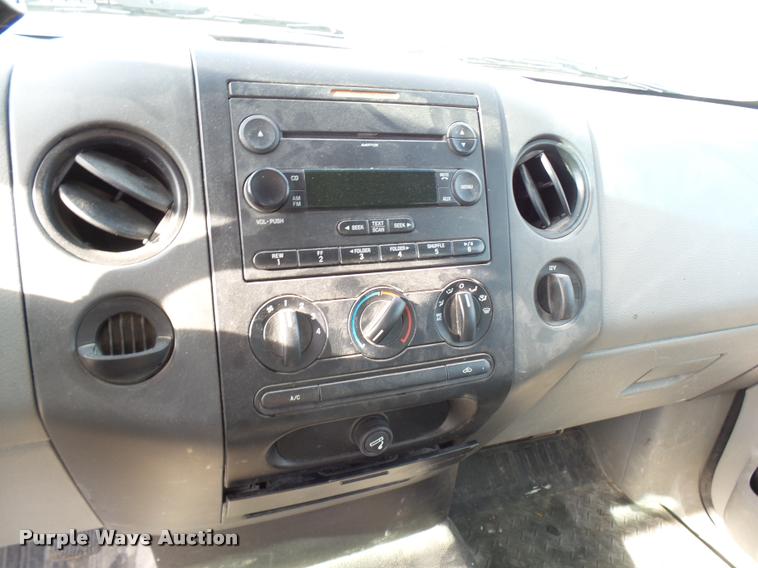 image for item L7135 2007 Ford F150 XL SuperCab pickup truck