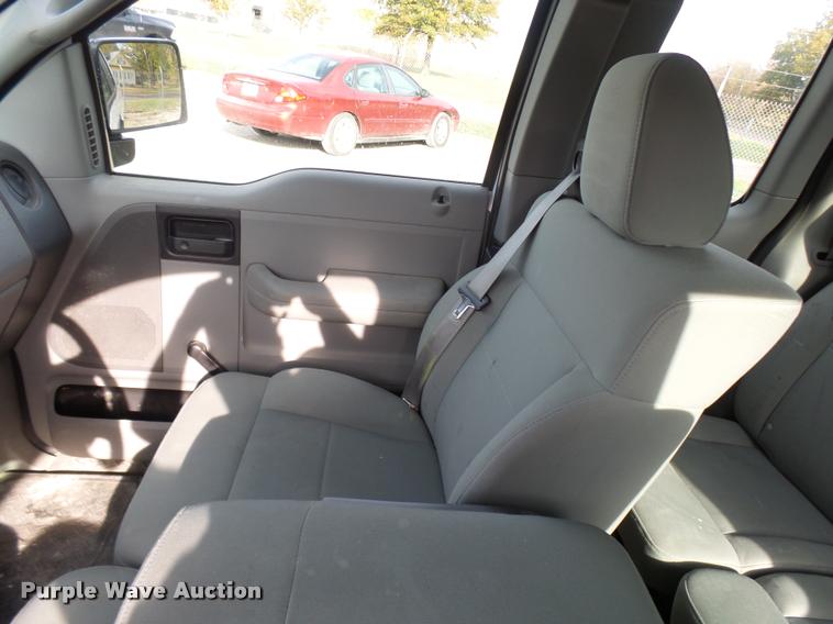 image for item L7135 2007 Ford F150 XL SuperCab pickup truck