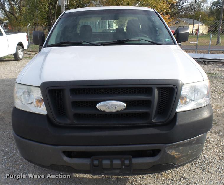 image for item L7136 2006 Ford F150 XL SuperCab pickup truck