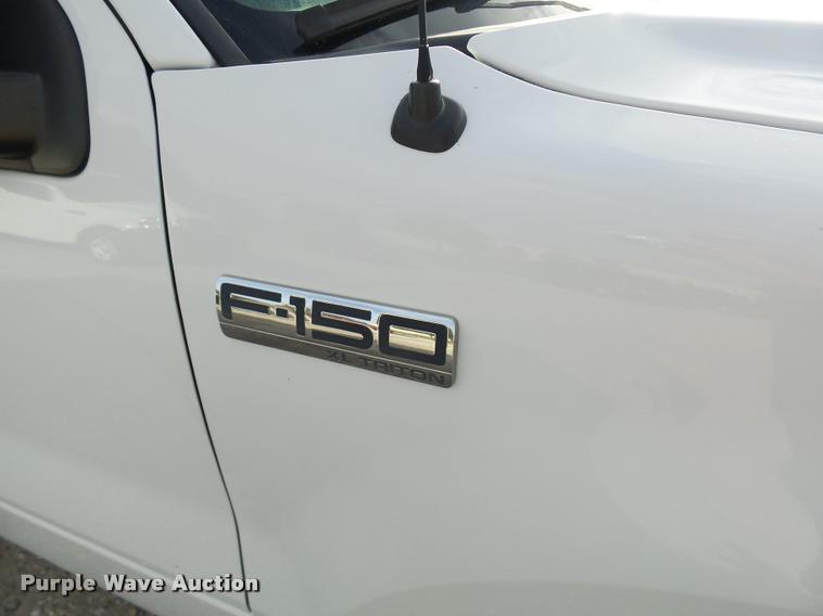 image for item L7136 2006 Ford F150 XL SuperCab pickup truck