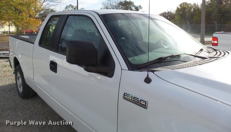 image for item L7136 2006 Ford F150 XL SuperCab pickup truck