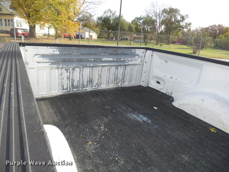 image for item L7136 2006 Ford F150 XL SuperCab pickup truck