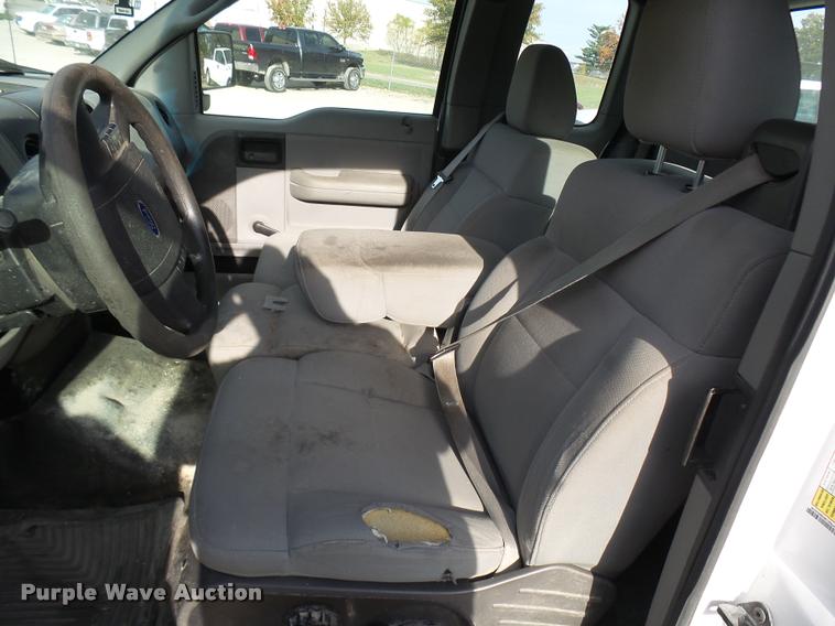 image for item L7136 2006 Ford F150 XL SuperCab pickup truck