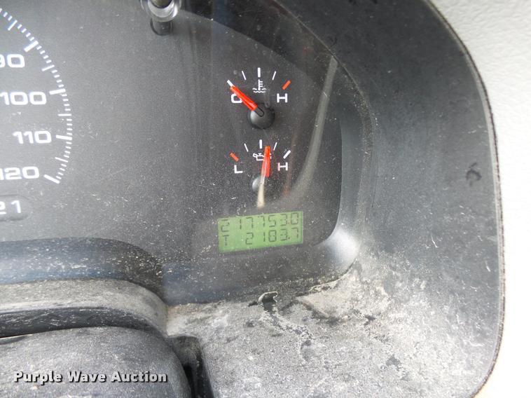 image for item L7136 2006 Ford F150 XL SuperCab pickup truck