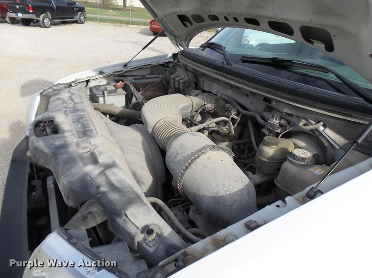 image for item L7136 2006 Ford F150 XL SuperCab pickup truck