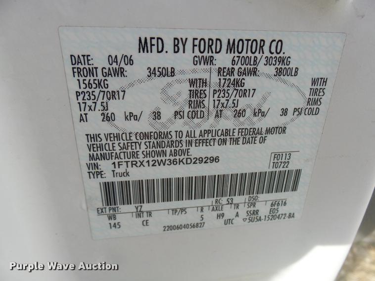 image for item L7136 2006 Ford F150 XL SuperCab pickup truck