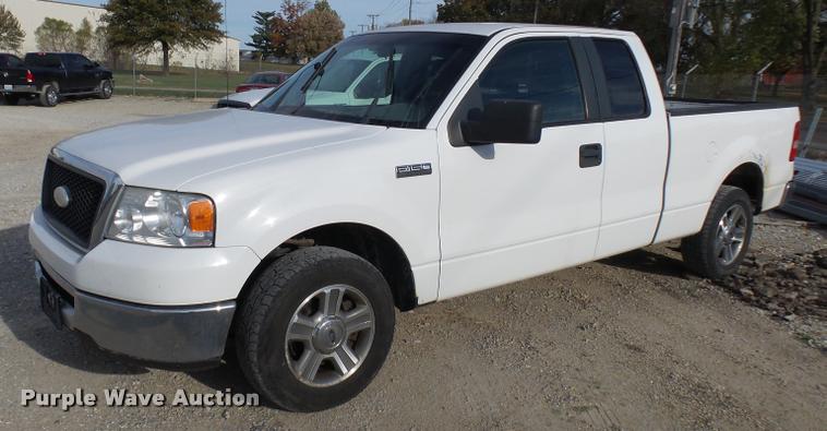 image for item L7137 2007 Ford F150 XLT SuperCab pickup truck