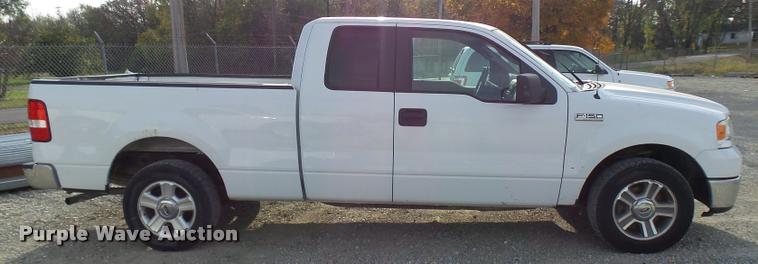 image for item L7137 2007 Ford F150 XLT SuperCab pickup truck