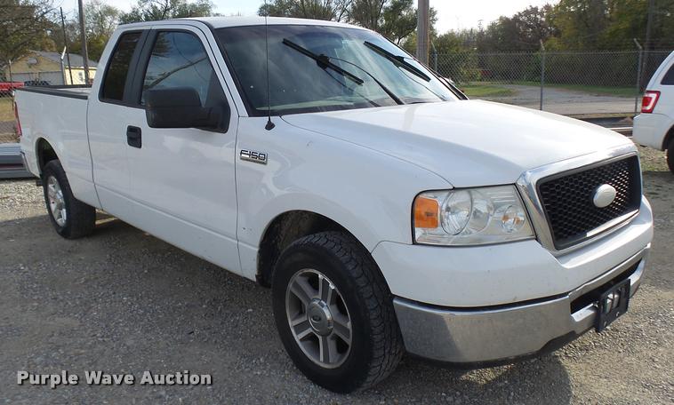 image for item L7137 2007 Ford F150 XLT SuperCab pickup truck