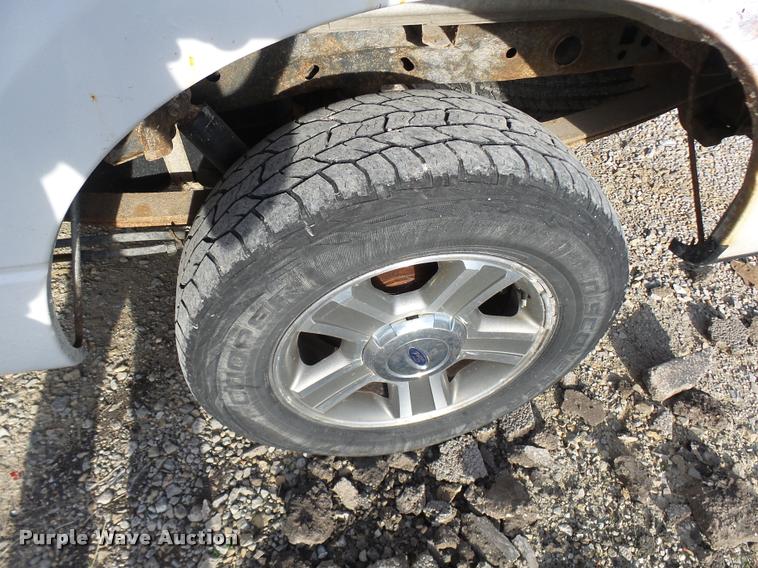 image for item L7137 2007 Ford F150 XLT SuperCab pickup truck