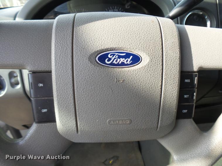 image for item L7137 2007 Ford F150 XLT SuperCab pickup truck