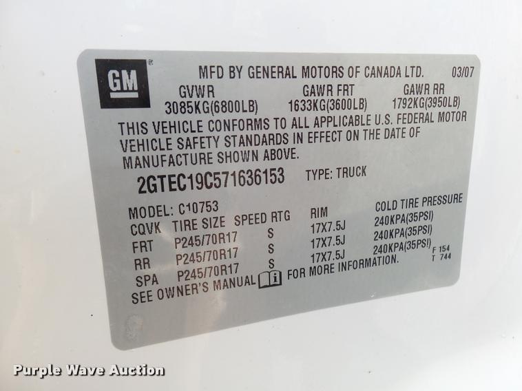 image for item L7138 2007 GMC Sierra 1500 SLE Ext. Cab pickup truck