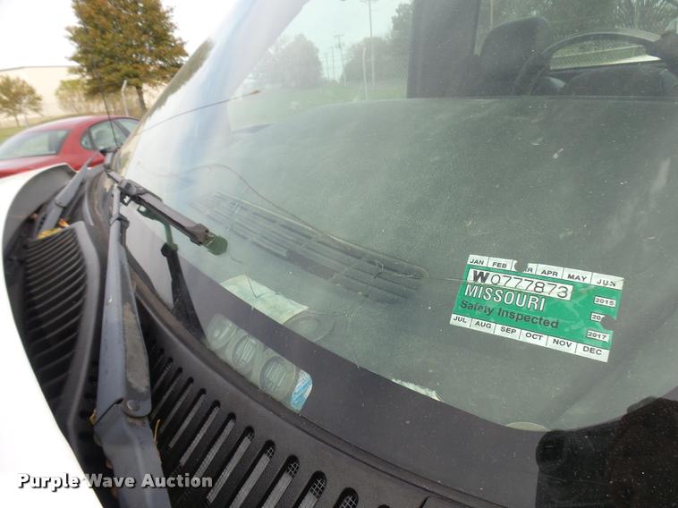 image for item L7145 2005 Chevrolet Silverado 2500HD pickup truck