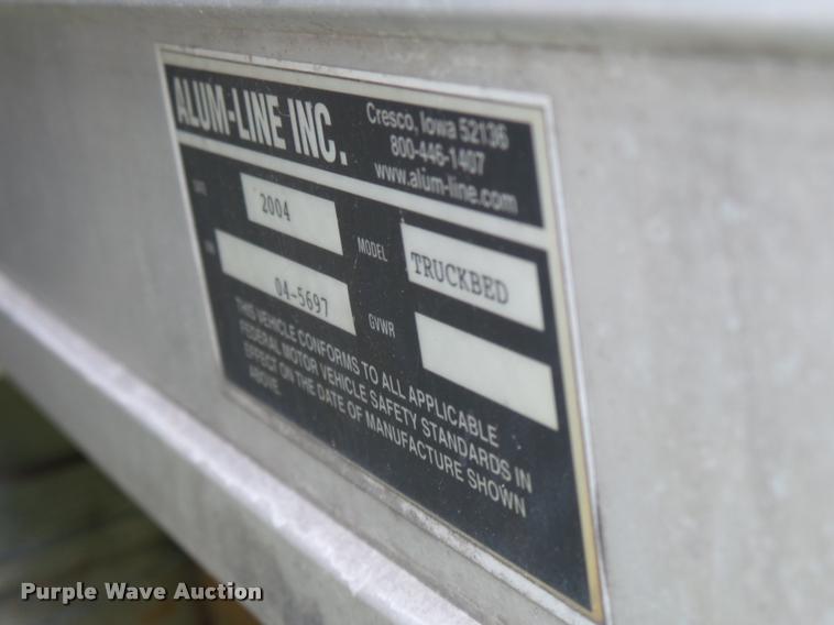 image for item L7146 2004 Ford F250 Super Duty flatbed pickup truck